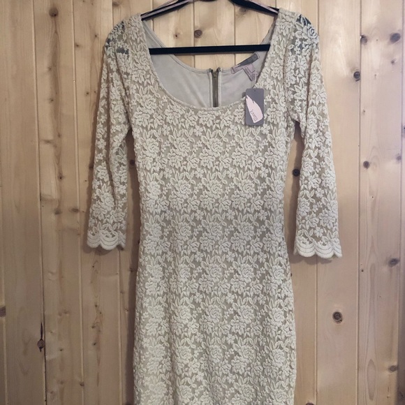 FOREVER 21 Dress. - Picture 1 of 4